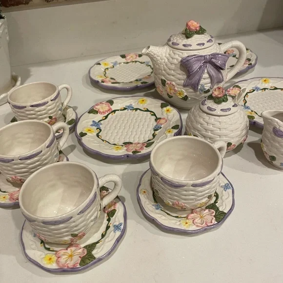 Children's Tea Set with Floral Design - Picture 3 of 6